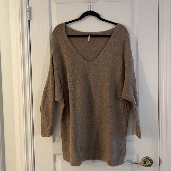 Free People Oversized Oatmeal Sweater - Picture 1 of 5